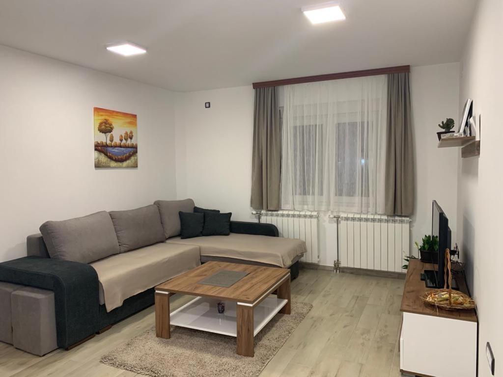 Mm Apartmani Belgrade Extérieur photo